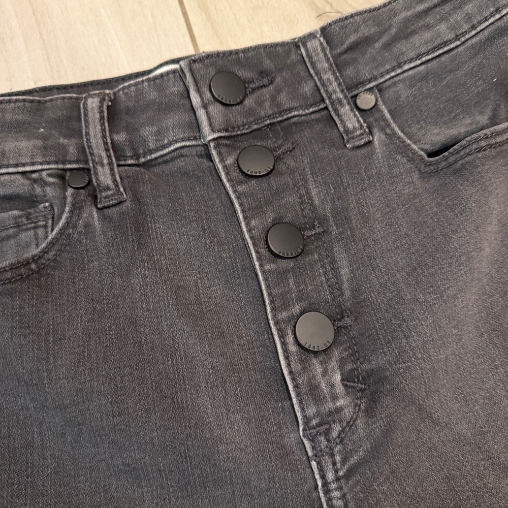 ABERCROMBIE & FITCH High Rise Super Skinny Jeans, Gray Wash, Size 2R - Picture 6 of 11